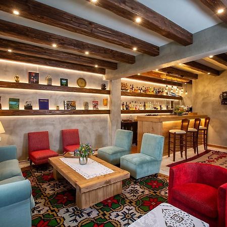 La Noi Guesthouse Szamarína Kültér fotó