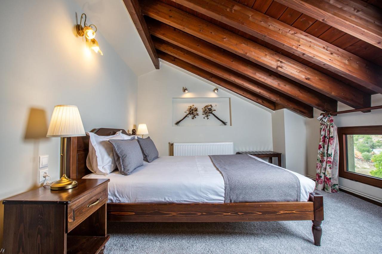 La Noi Guesthouse Szamarína Kültér fotó