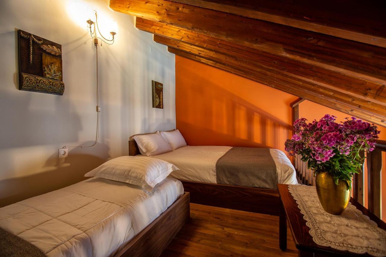 La Noi Guesthouse Szamarína Kültér fotó