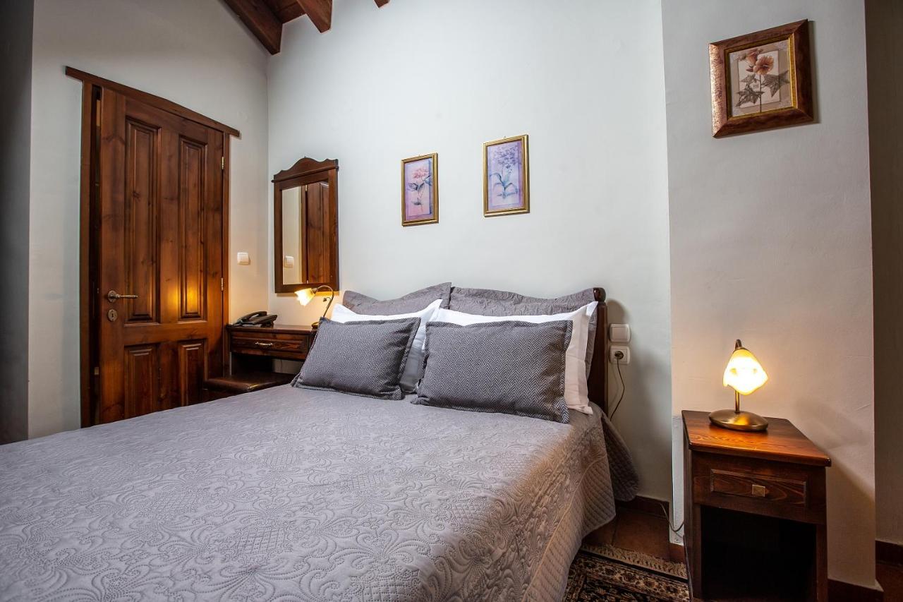 La Noi Guesthouse Szamarína Kültér fotó