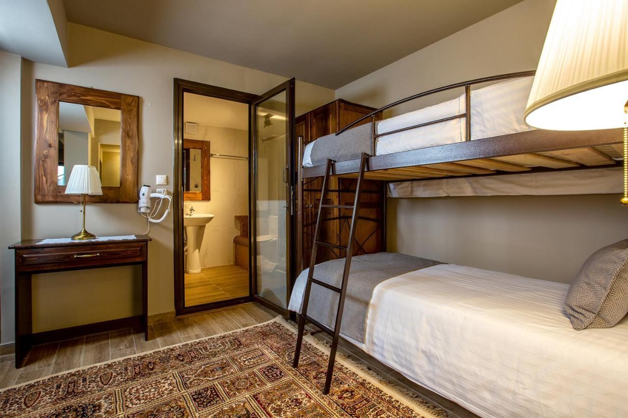 La Noi Guesthouse Szamarína Kültér fotó
